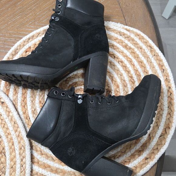 Timberland Womans Black Suede Heeled Booties, Size 6 - Picture 10 of 11